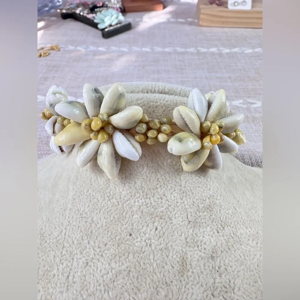 Vintage Raffia Shell Bracelet in Cream and Yellow